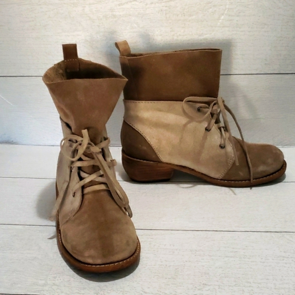 Joe's Tan And Cream Pull On Suede Woman Boots size 6.5